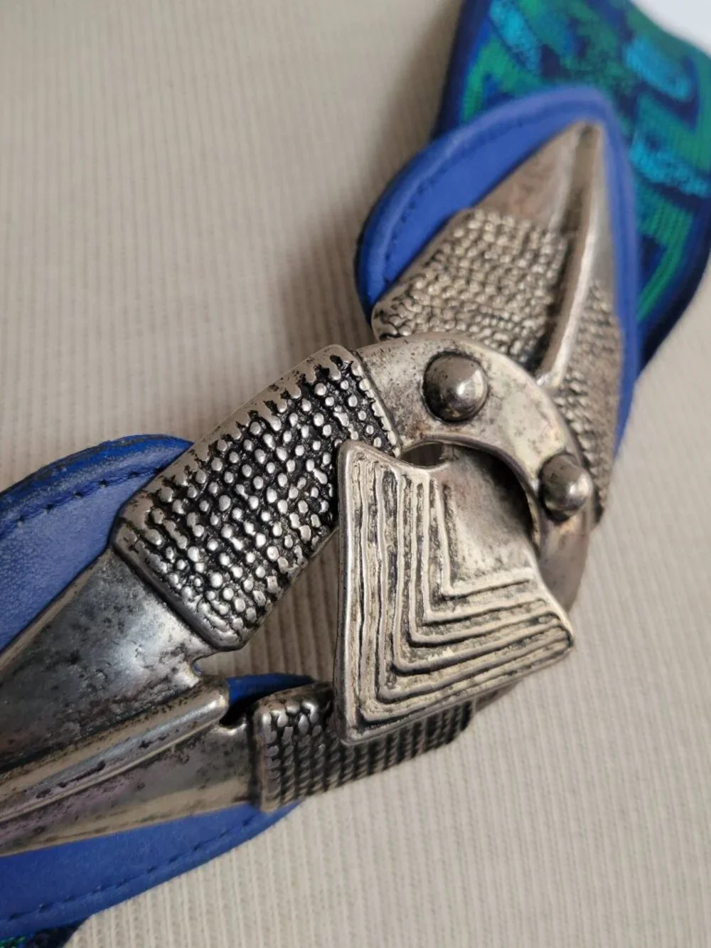Vintage 70s 80s Elastic Stretchy Blue & Teal Silver Buckle Belt